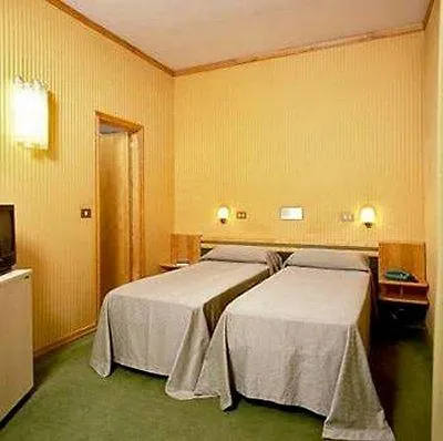 فندق Pavia