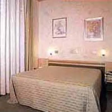 Pavia فندق