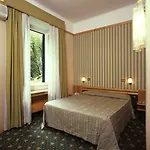 Pavia Hotel Roma