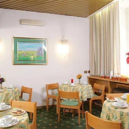 Pavia Hotel
